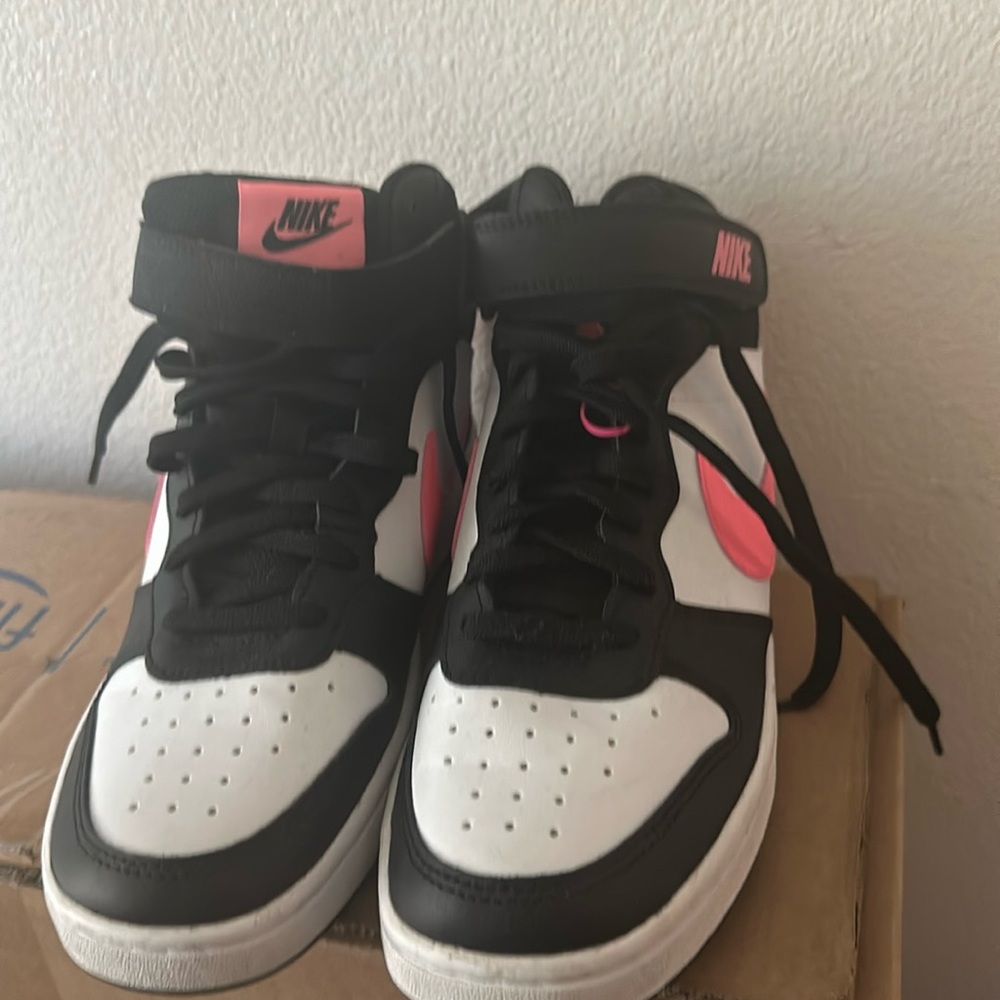 Nike shoes